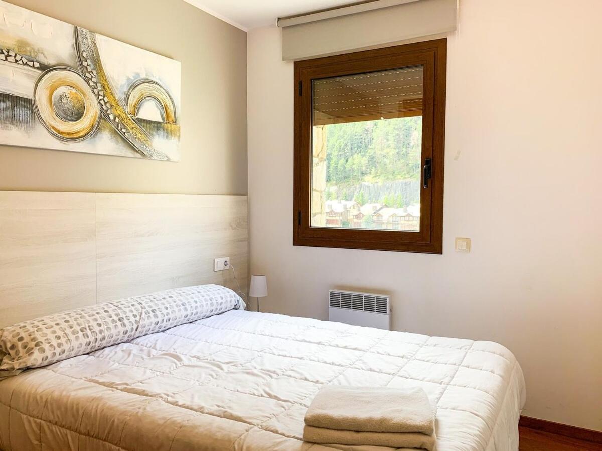 Apartamento Font Blanca En Arinsal Mas de Ribafeta Luaran gambar