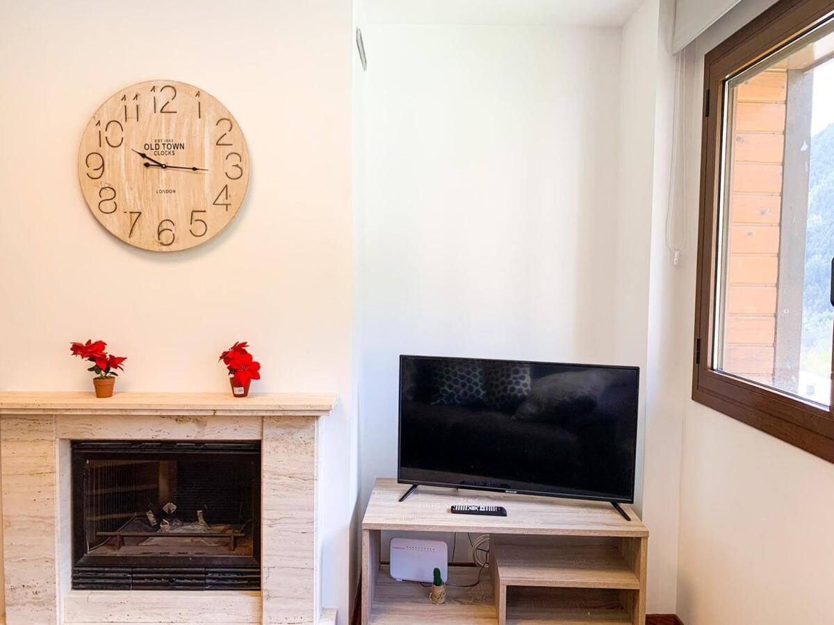 Apartamento Font Blanca En Arinsal Mas de Ribafeta Luaran gambar