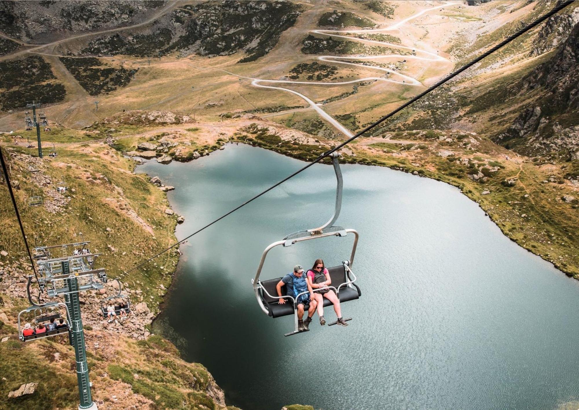 Apartamento Font Blanca En Arinsal Mas de Ribafeta Luaran gambar